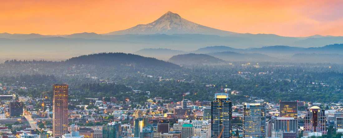 Portland, Oregon, USA downtown skyline with Mt. Hood at dawn 2000pc Panoramic Puzzle