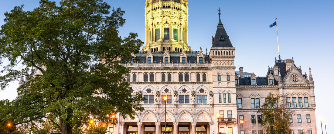 Connecticut State Capitol in Hartford, Connecticut, USA at dusk 2000pc Panoramic Puzzle