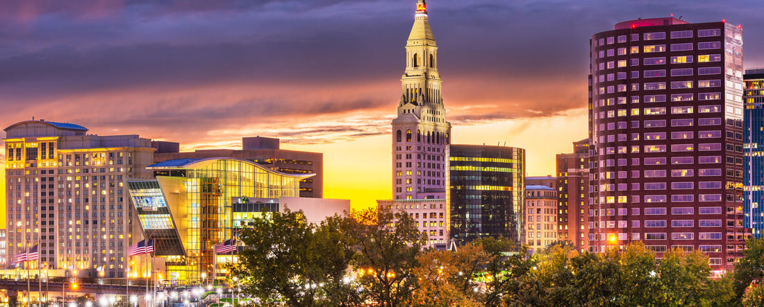 Hartford, Connecticut, USA Downtown skyline at dusk in early fall 2000pc Panoramic Puzzle