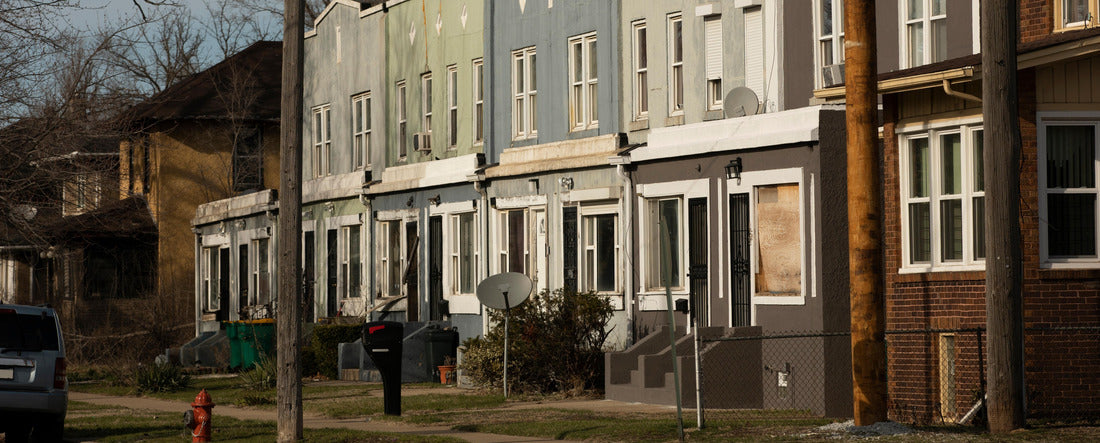 Afternoon light shines on housing near downtown Gary, Indiana, USA 2000pc Panoramic Puzzle