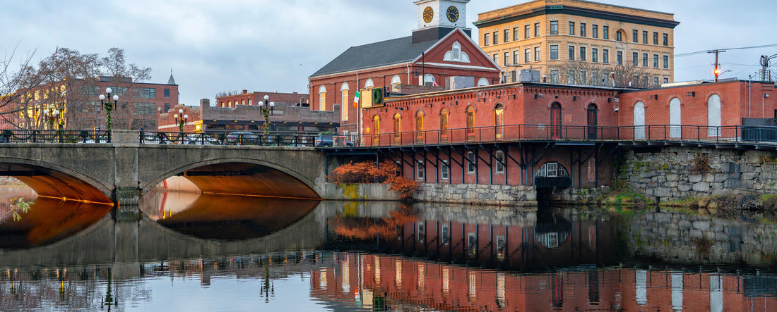 the main street bridge over the Nashua river, Nashua, New Hampshire 2000pc Panoramic Puzzle