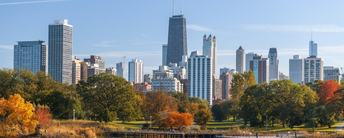 Chicago, Illinois, USA with Lincoln Park and the city skyline in early fall 2000pc Panoramic Puzzle