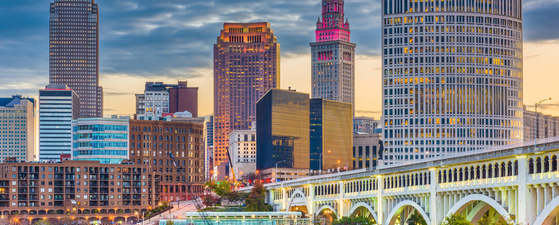 Cleveland, Ohio, USA downtown city skyline on the Cuyahoga River at twilight 2000pc Panoramic Puzzle