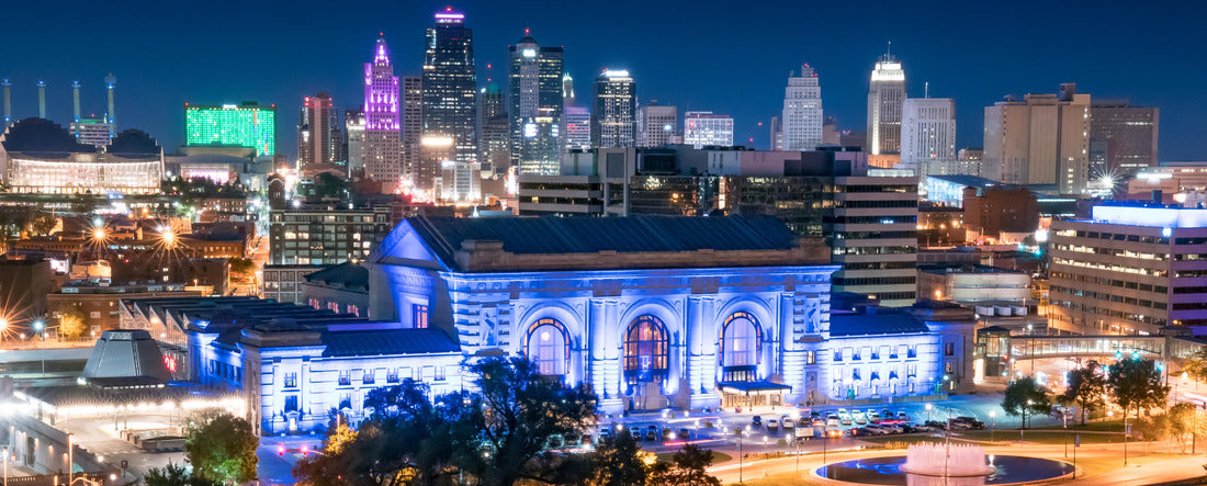 Night city skyline of Kansas City, Missouri with Union Station in the foreground 2000pc Panoramic Puzzle