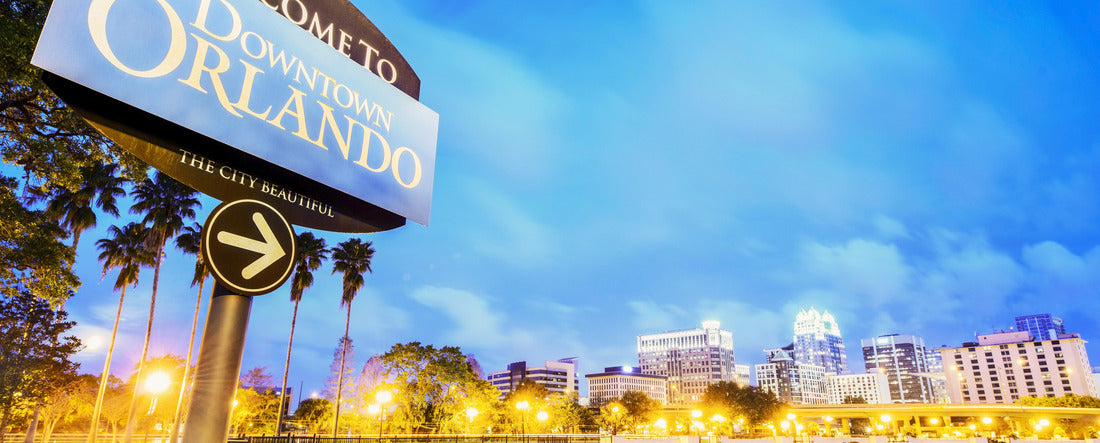 Downtown Orlando. City skyline. Located in Lake Eola Park, Orlando, Florida, USA 2000pc Panoramic Puzzle