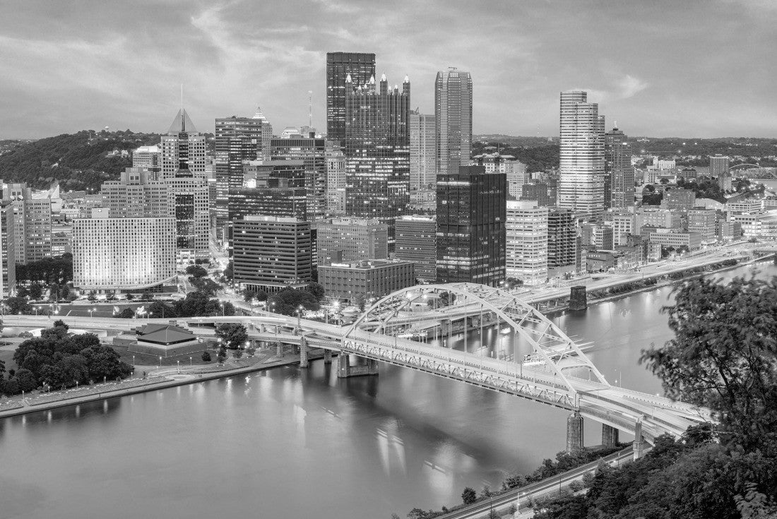 Noah Jigsaw Puzzle Pittsburgh, Pennsylvania, USA city skyline at dusk in black white 2000 pieces