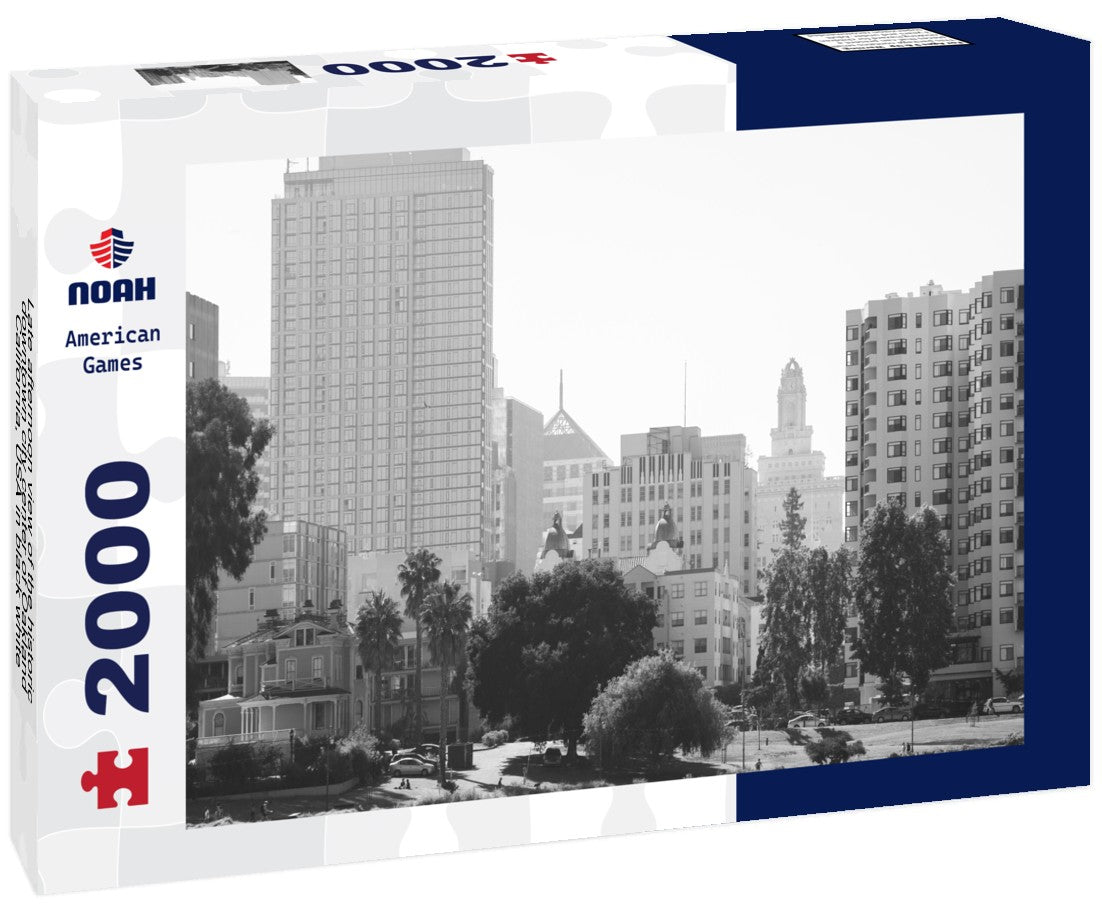 Late afternoon view of the historic downtown city center of Oakland, California, USA 2000pc PuzzleBlack and White