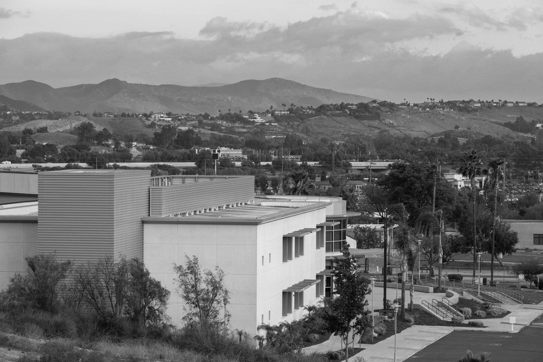 Afternoon view of downtown Norco, California, USA 2000pc PuzzleBlack and White