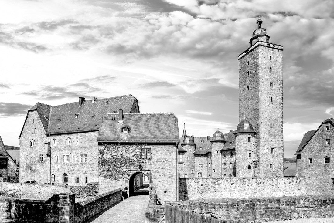 Castle, Steinau an der Strasse, Hessen, Germany 2000pc PuzzleBlack and White