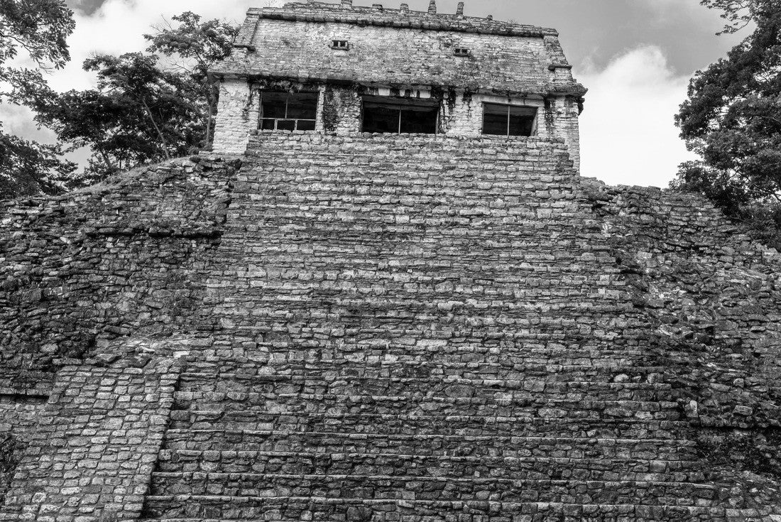 Mayan ruins of Palenque, Chiapas, Mexico. This is a tourist site in Mesoamerica 2000pc PuzzleBlack and White