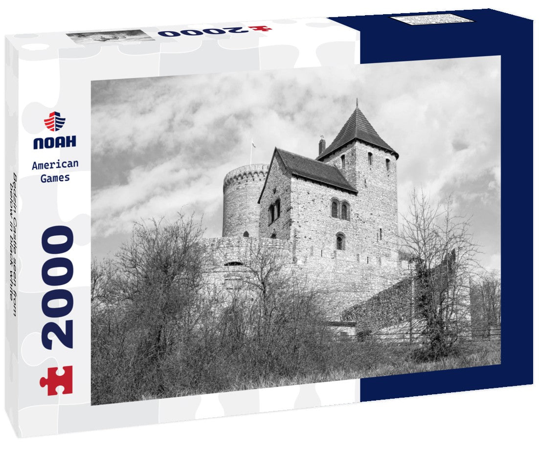 Noah Jigsaw Puzzle Bedzin Castle seen from below in black white 2000 pieces
