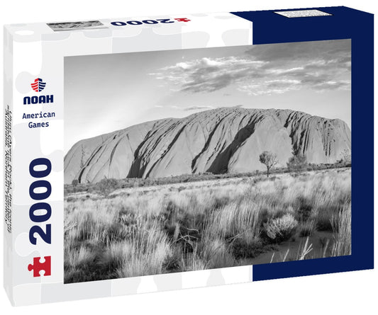 Noah Jigsaw Puzzle Uluru (Ayers Rock), the iconic sandstone rock in the center of Australia, Northern Territory, Australia in black white 2000 pieces