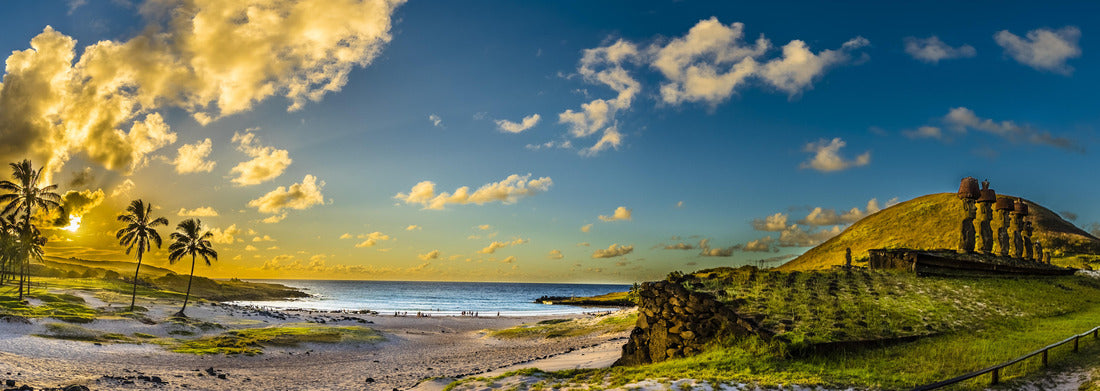 Noah Jigsaw Puzzle Anakena beach with its Ahu Nau Nau Moais, one of the most beautiful places on Easter Island and its Rapa Nui culture, panorama Panorama 1000 Pieces