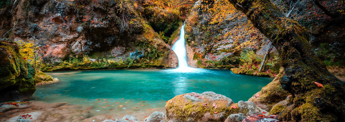 Noah Jigsaw Puzzle Lake and waterfall of the source of the Urederra in Navarra, Spain, panorama Panorama 1000 Pieces