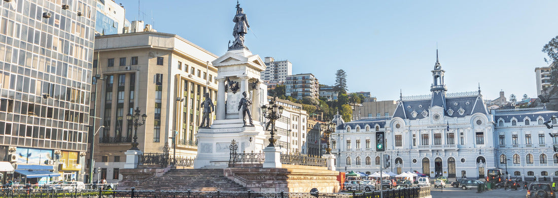 Noah Jigsaw Puzzle Buildings of Plaza Sotomayor Square and the Chilean Navy (Armada de Chile) - Valparaiso, Chile, panorama Panorama 1000 Pieces