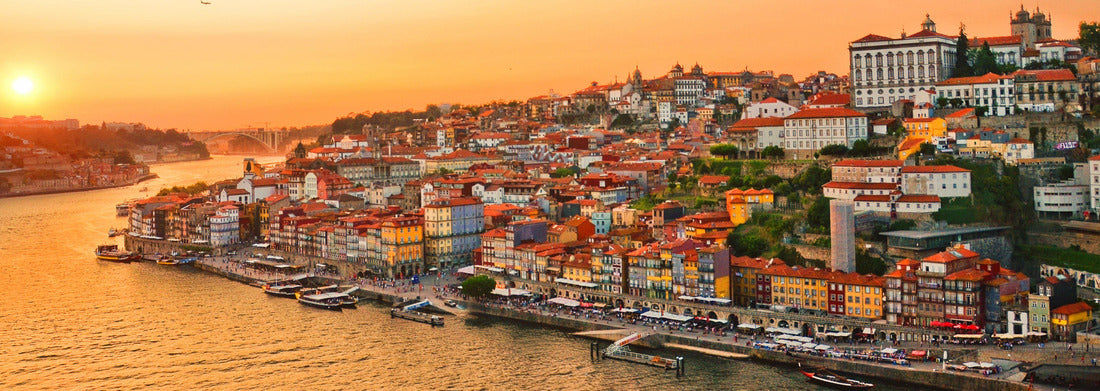 Noah Jigsaw Puzzle Beautiful sunset over the city center of Porto and the river Douro, Portugal. The Dom Luis I bridge is a popular destination as it offers such a beautiful view over the area, panorama Panorama 1000 Pieces