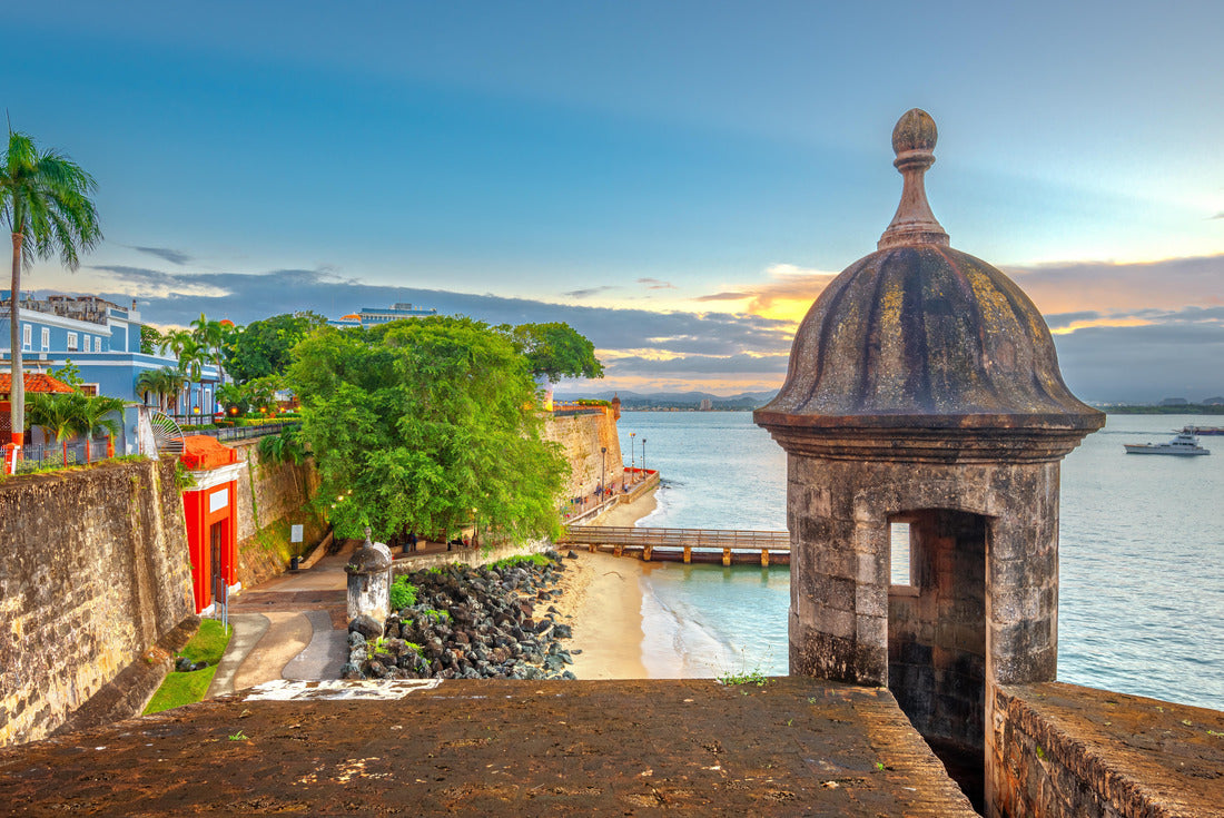 San Juan, Puerto Rico Caribbean coast along Paseo de la Princesa at dusk 2000pc Puzzle