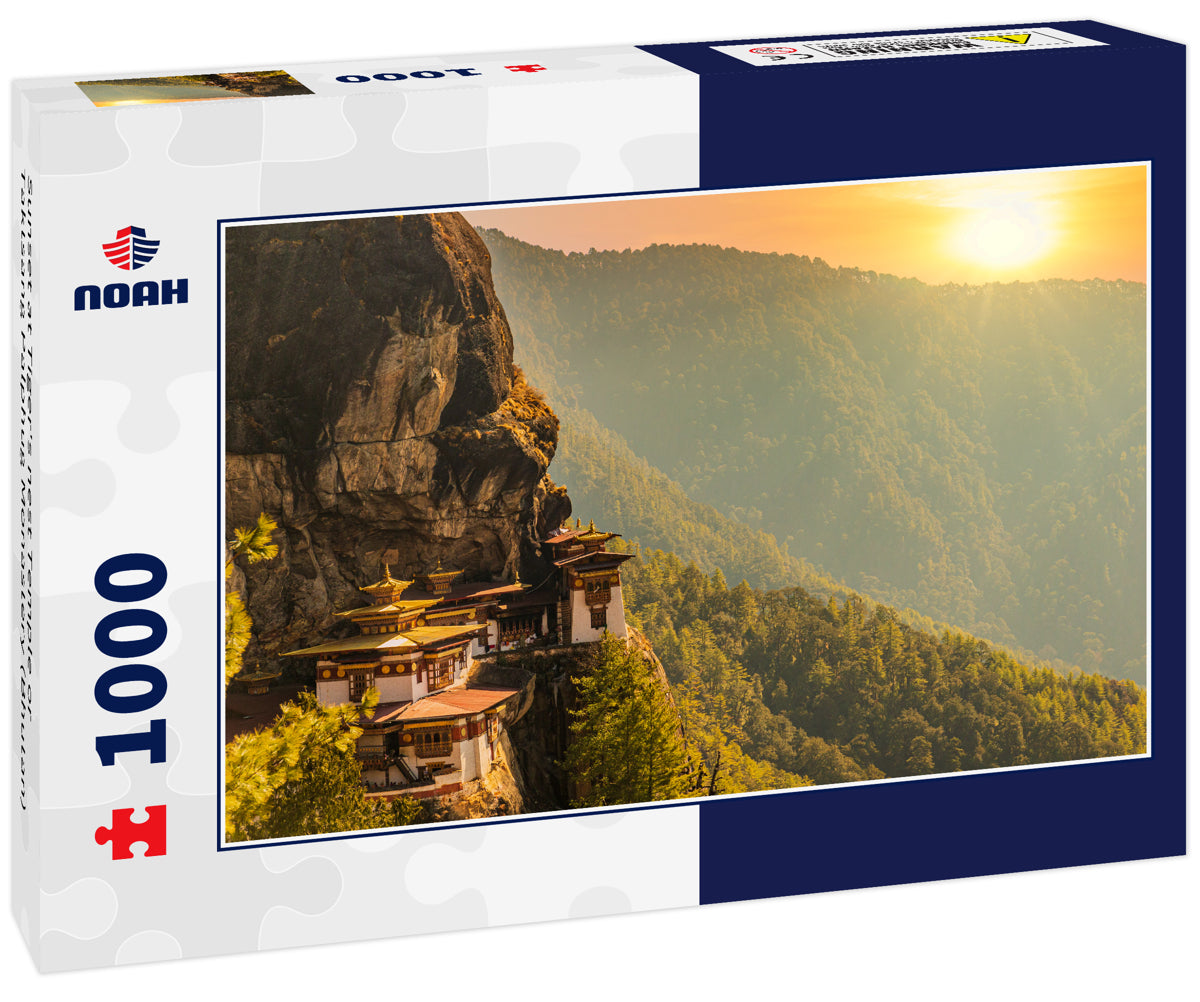 Sunset at Tiger's nest Temple or Taktsang Palphug Monastery (Bhutan)