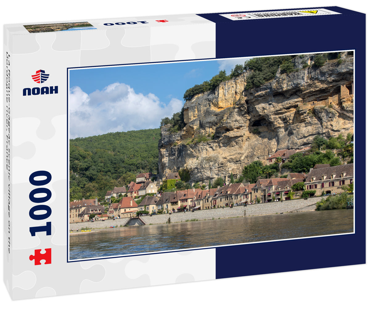 La Roque-Gageac scenic village on the Dordogne river, France