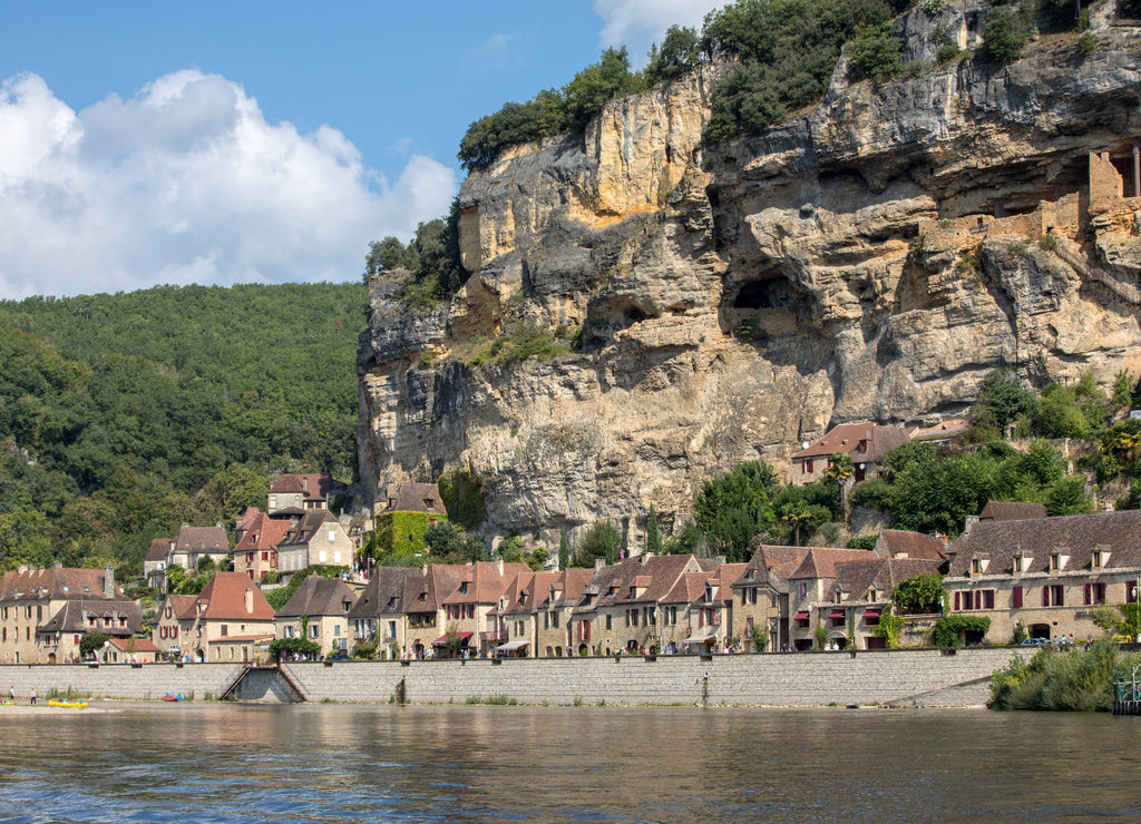 La Roque-Gageac scenic village on the Dordogne river, France