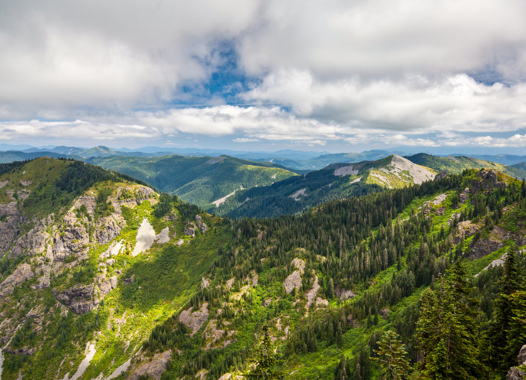 Amazing view of the Southern Cascade Mountains in Washington State that seem to go on forever