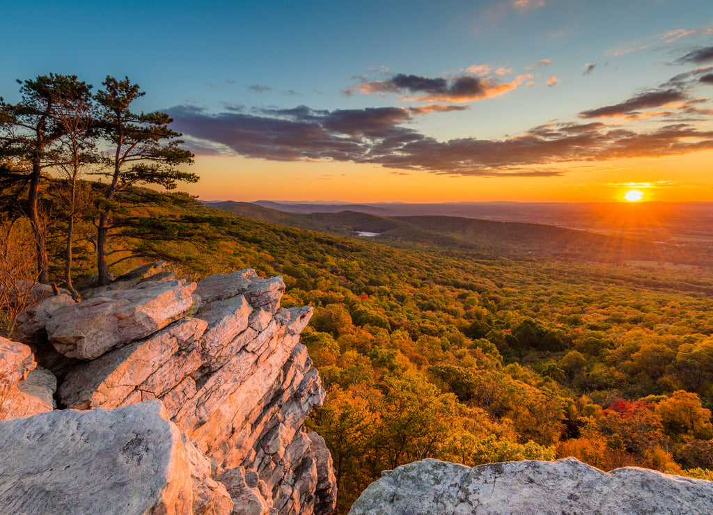Sunset view from Annapolis Rocks, along the Appalachian Trail on South Mountain, Maryland