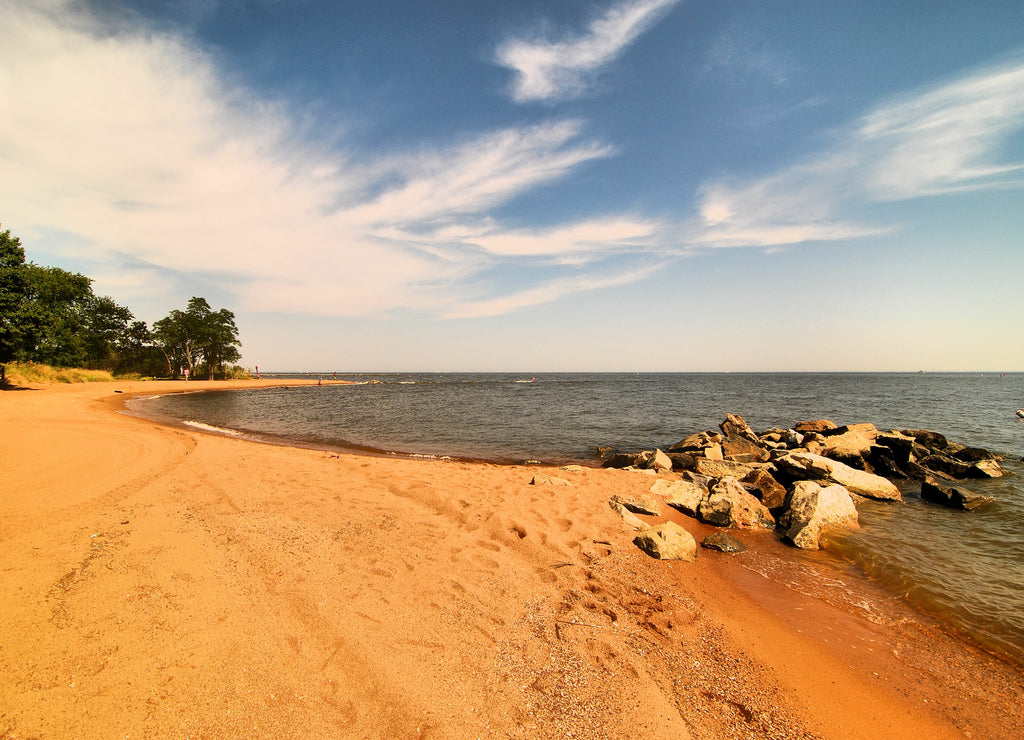Red Sand / The red sandy beach of Sandy Point State Park near Annapolis, Maryland