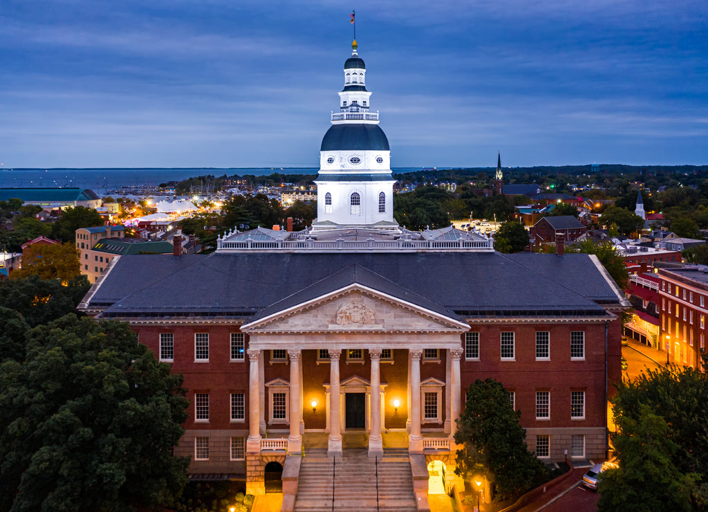 Maryland State House, in Annapolis, at dusk. The Maryland State House is the oldest U.S. state capitol in continuous legislative use, dating to 1772 and housing the Maryland General Assembly