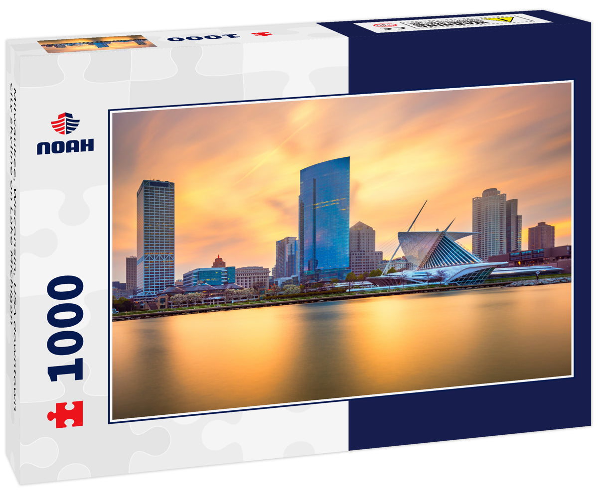 Milwaukee, Wisconsin, USA downtown city skyline on Lake Michigan