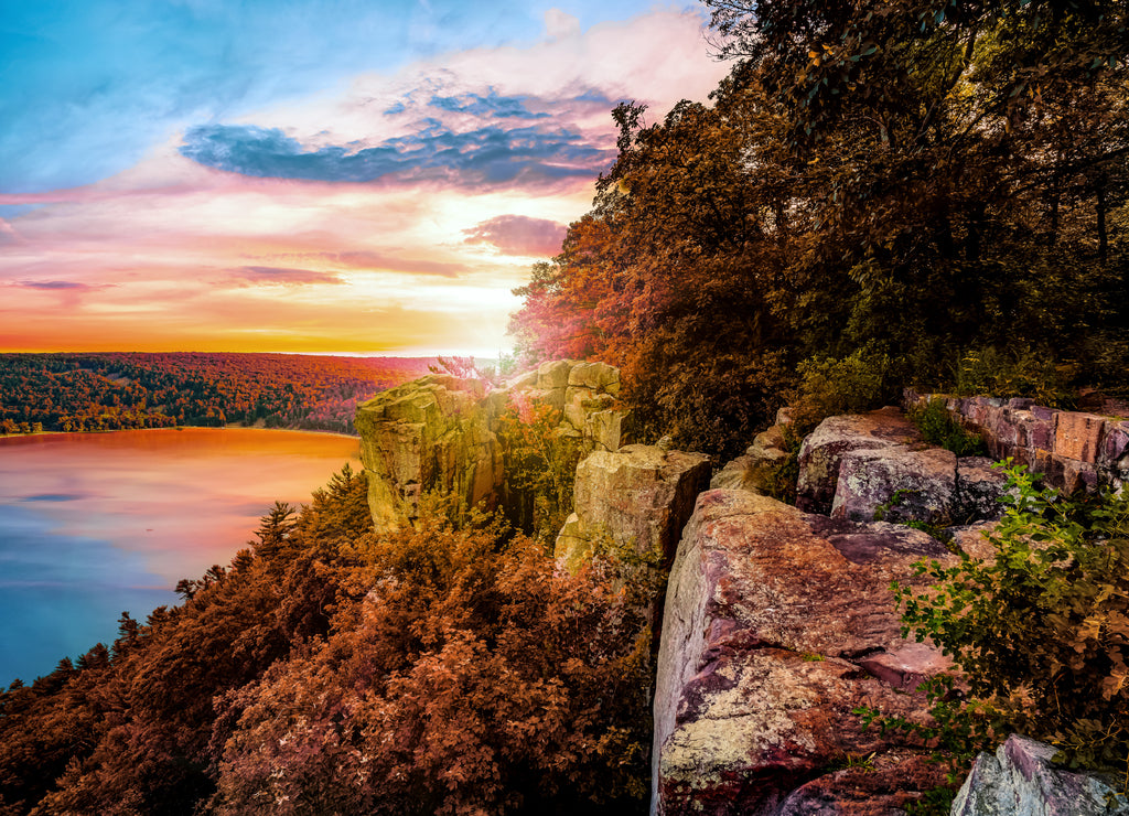 Sunset view from the hiking trail in Devil's Lake State Park, Baraboo, Wisconsin USA