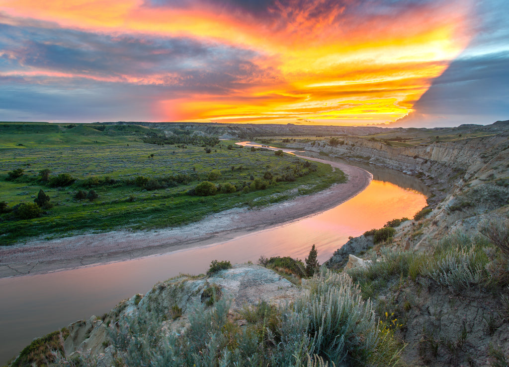 Sunset over the Little Missouri River and Wind Canyon, Theodore Roosevelt National Park, North Dakota