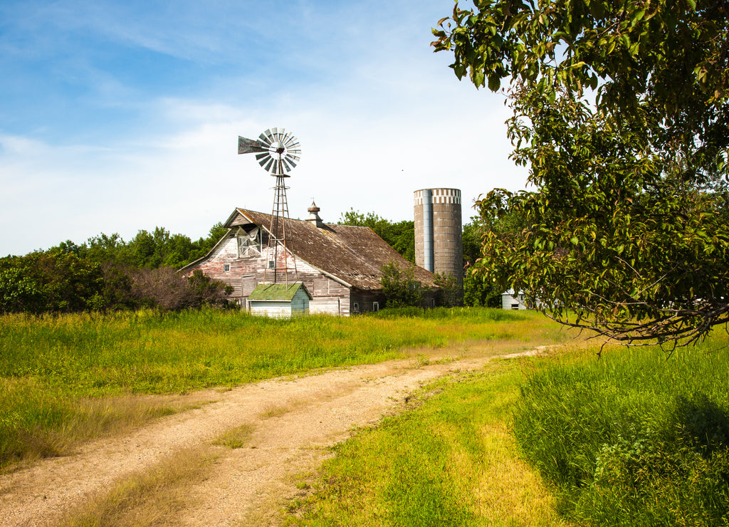 Killdeer, North Dakota; A barn on prarie grass land in eastern North Dakota