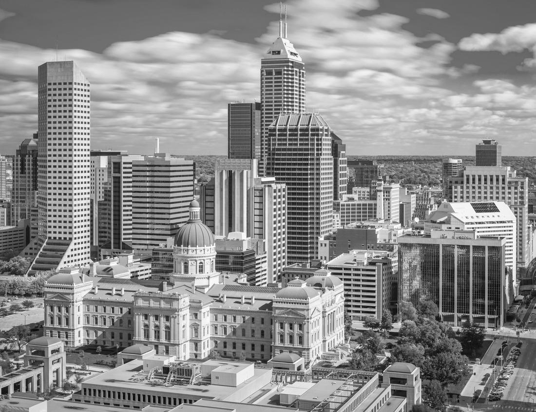 Noah Jigsaw Puzzle Architecture of Old Quebec - Quebec City, Canada in black white 1000 pieces