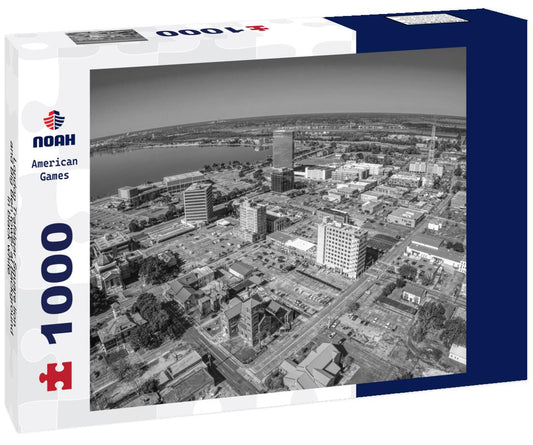 Noah Jigsaw Puzzle London Trafalgar Square lion and Big Ben tower at background in black white 1000 pieces