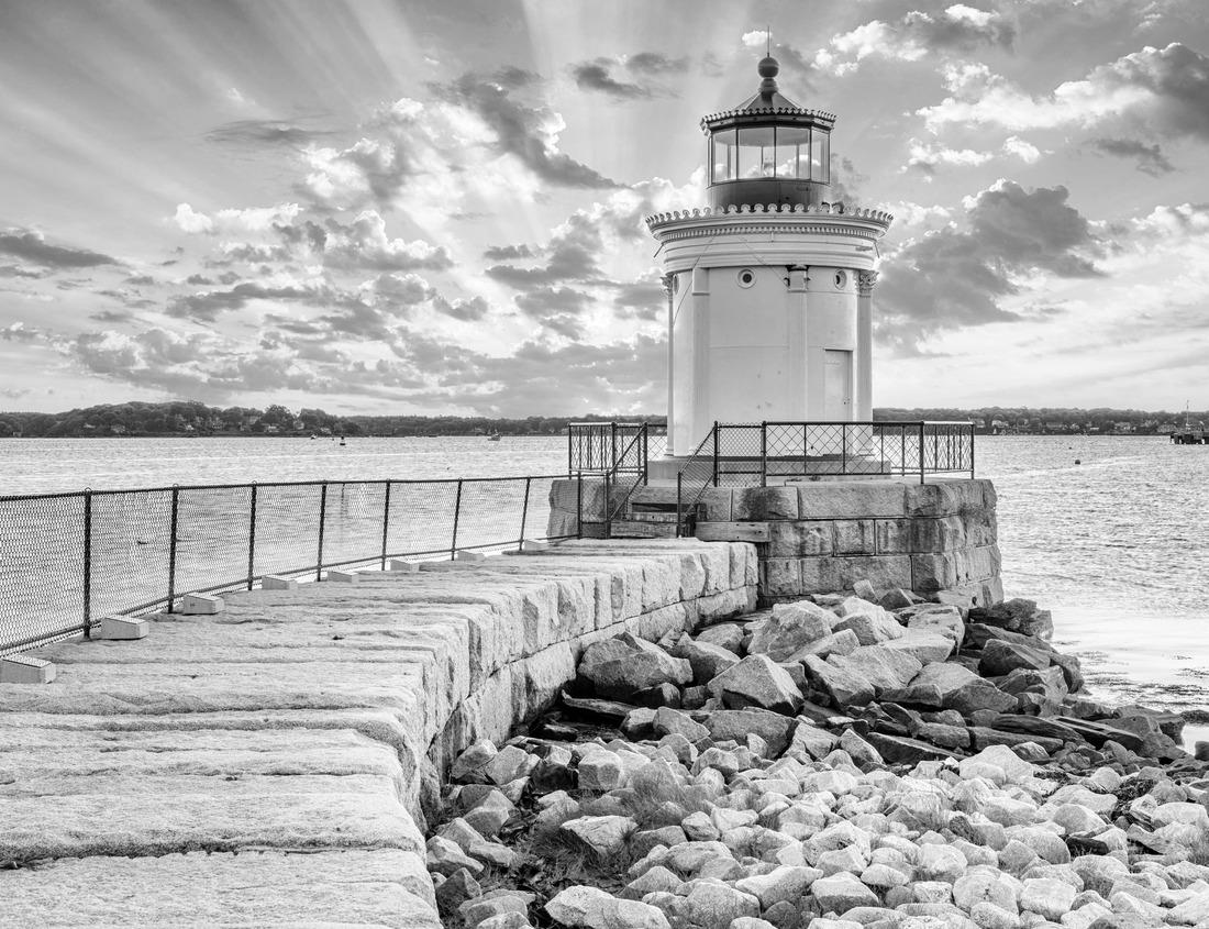 Noah Jigsaw Puzzle Norfolk, Virginia during a Warm Fall Night in black white 1000 pieces