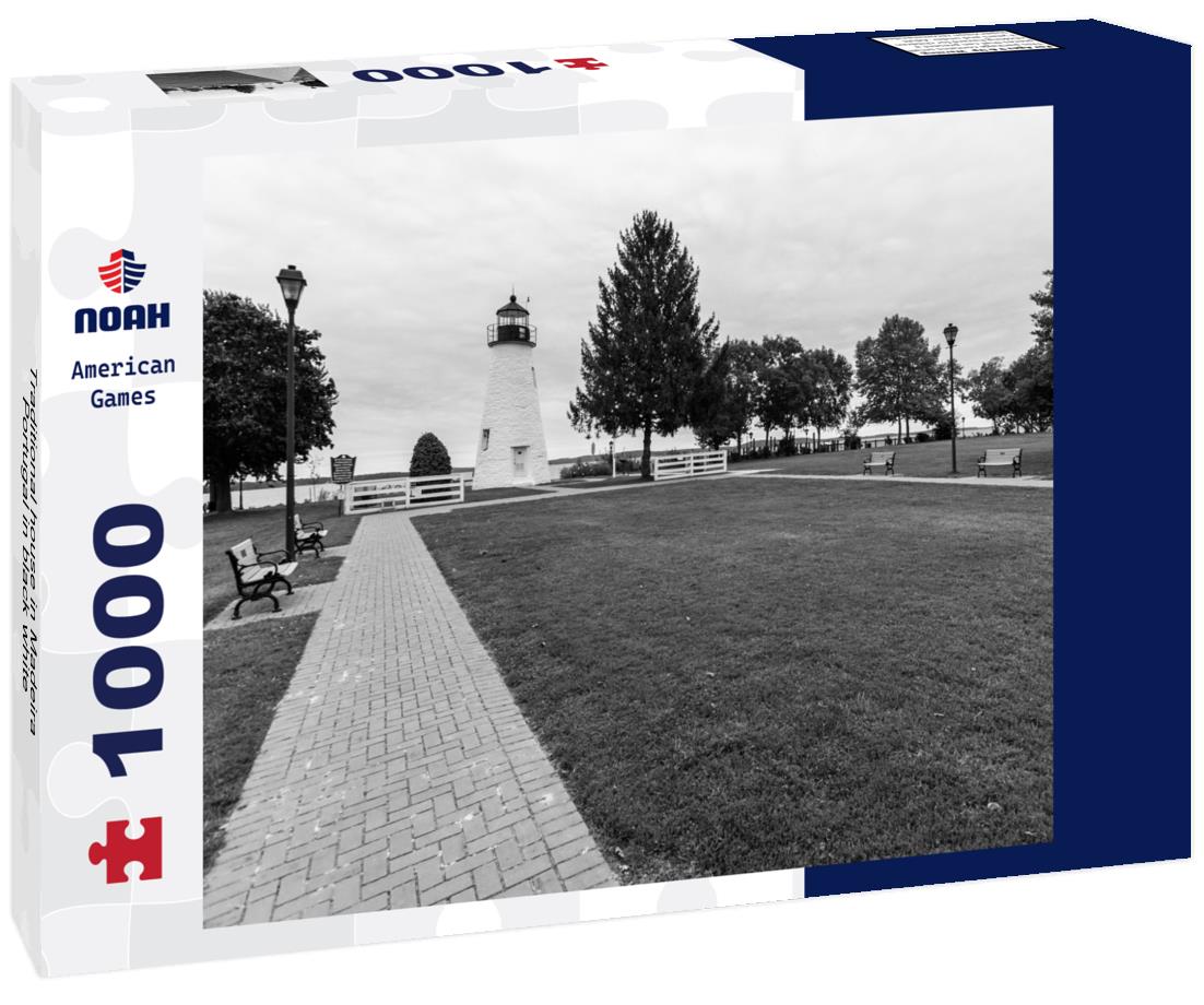 Noah Jigsaw Puzzle Traditional house in Madeira, Portugal in black white 1000 pieces