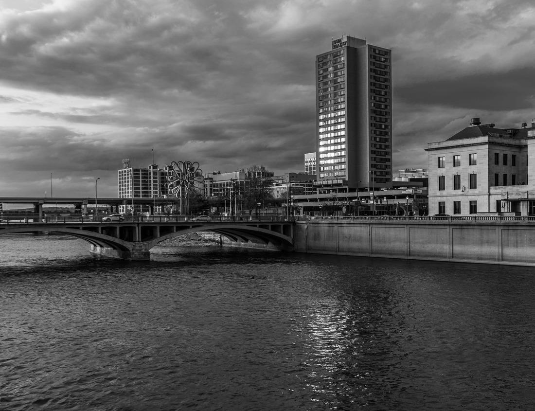 Noah Jigsaw Puzzle Miyajima Island, Hiroshima, Japan in spring in black white 1000 pieces