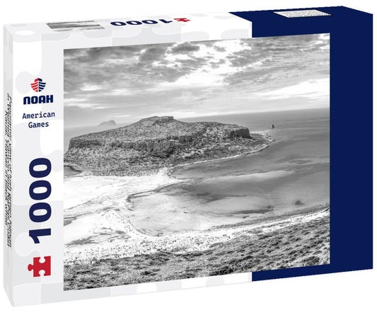 Noah Jigsaw Puzzle Panoramic view of lush green foliage in Weimea Canyon and NaPali Coast, Kauai, Hawaii in black white 1000 pieces