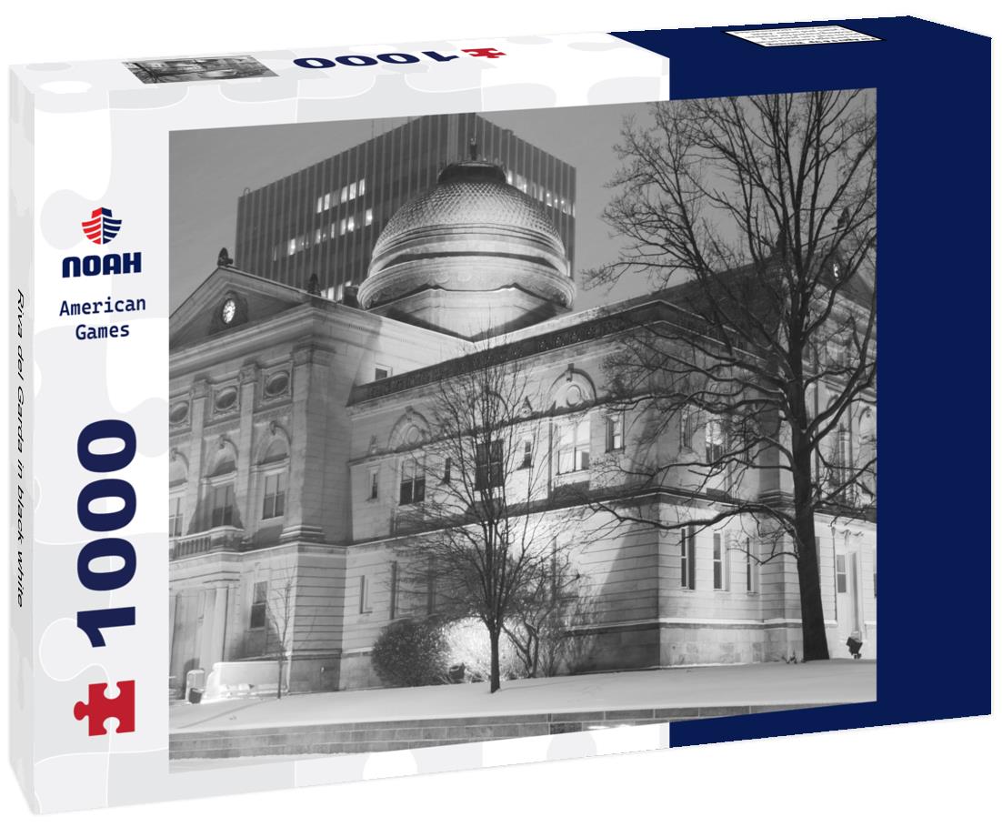 Noah Jigsaw Puzzle Riva del Garda in black white 1000 pieces