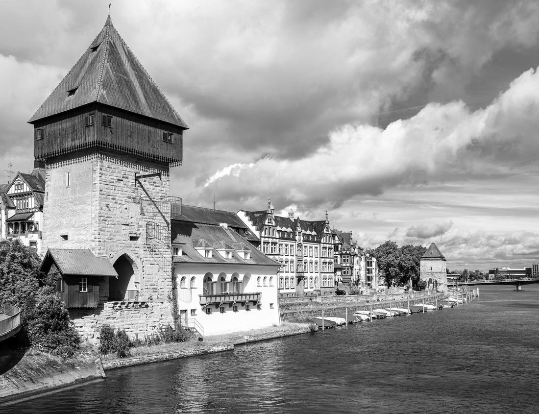 Noah Jigsaw Puzzle Beijing, China modern financial district skyline at dusk in black white 1000 pieces