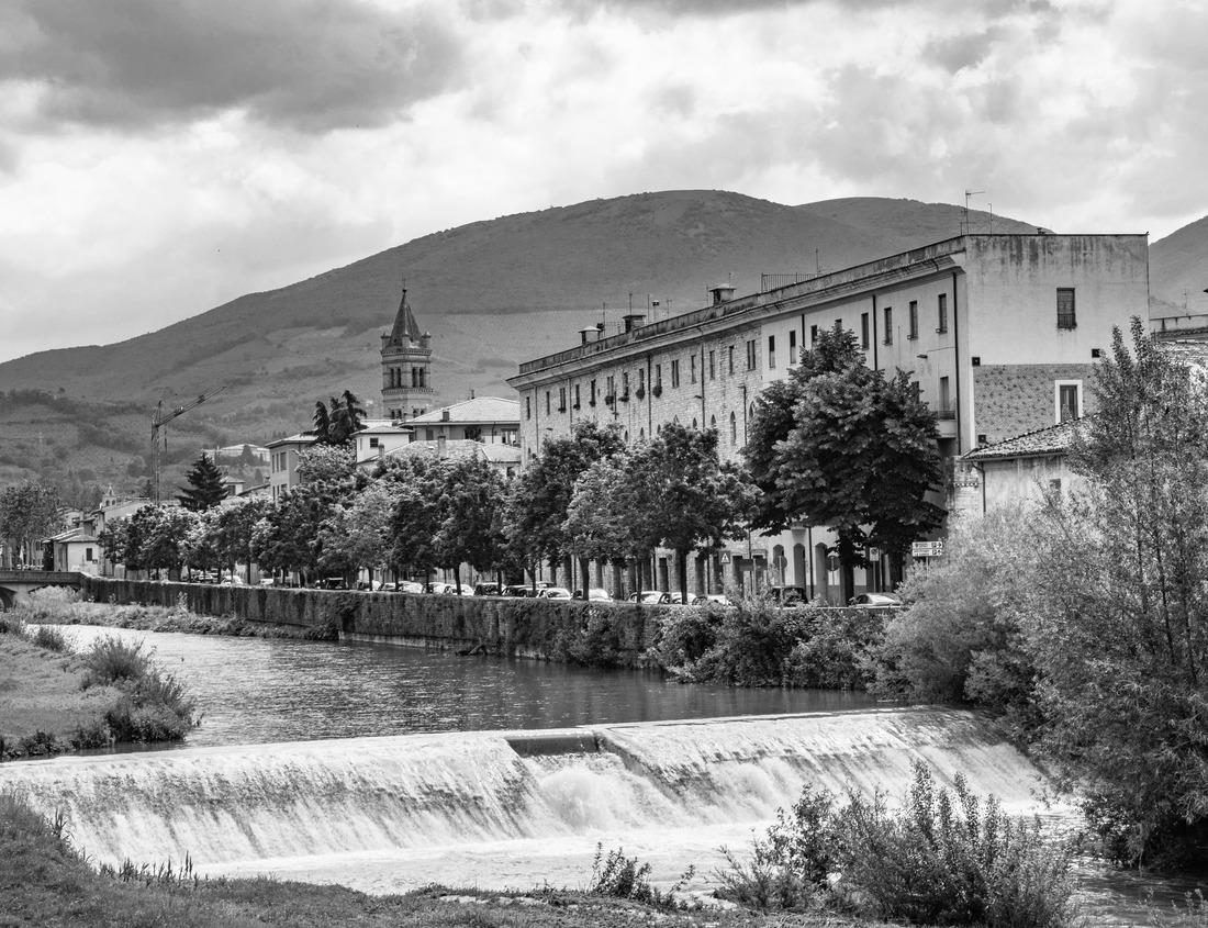 Noah Jigsaw Puzzle Newark, New Jersey, USA skyline on the Passaic River in black white 1000 pieces