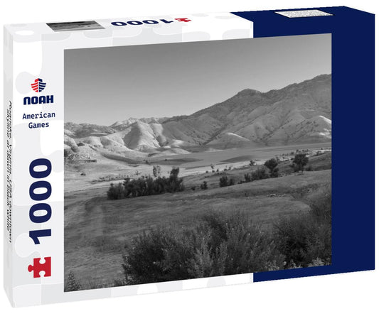 Noah Jigsaw Puzzle Lake Kaweah Recreation Area at sunrise in Tulare County, California, USA. in black white 1000 pieces