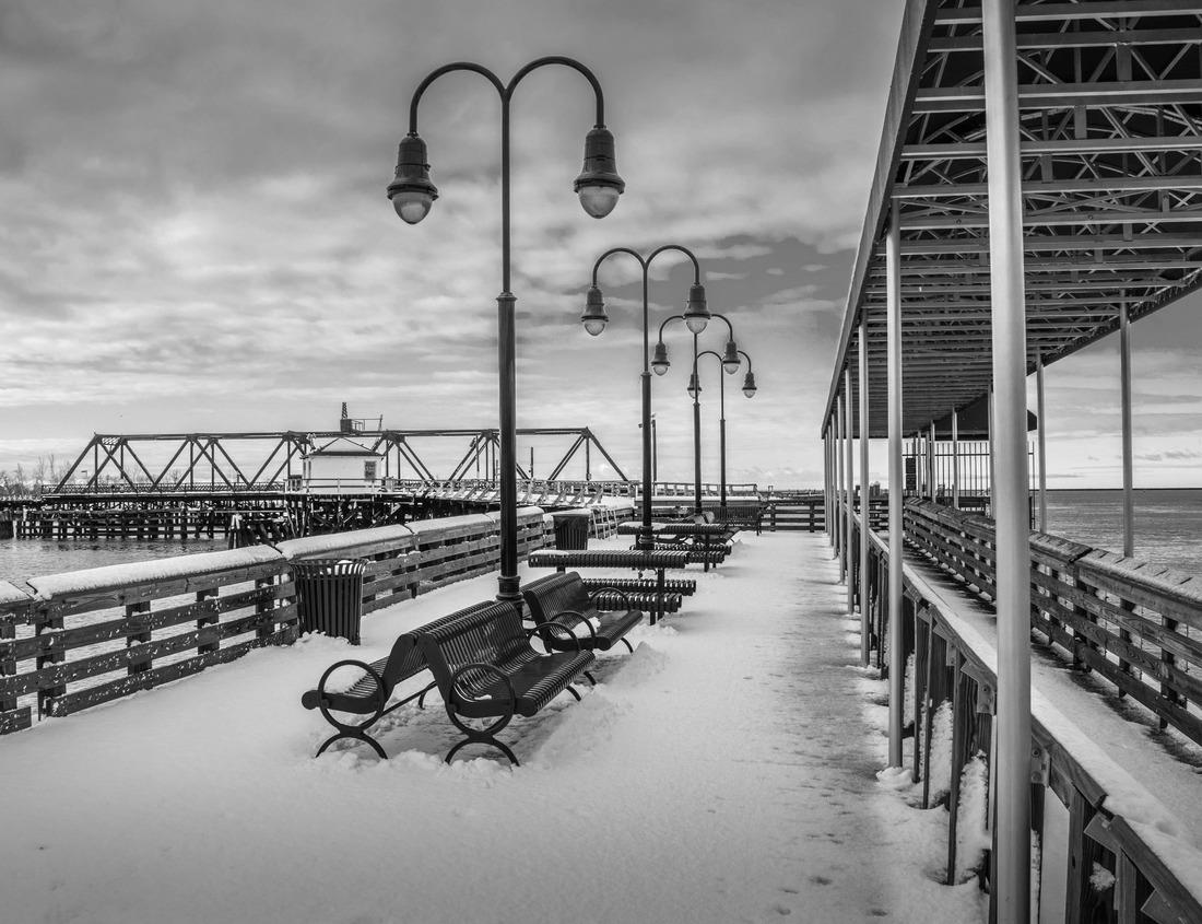 Noah Jigsaw Puzzle Lisbon, Portugal skyline at Sao Jorge Castle in black white 1000 pieces