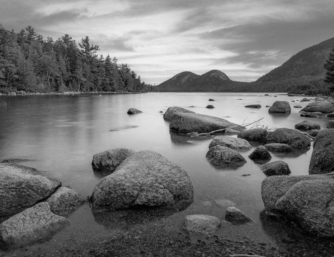Noah Jigsaw Puzzle City of Melbourne. Cityscape image of Melbourne, Australia during summer sunrise in black white 1000 pieces