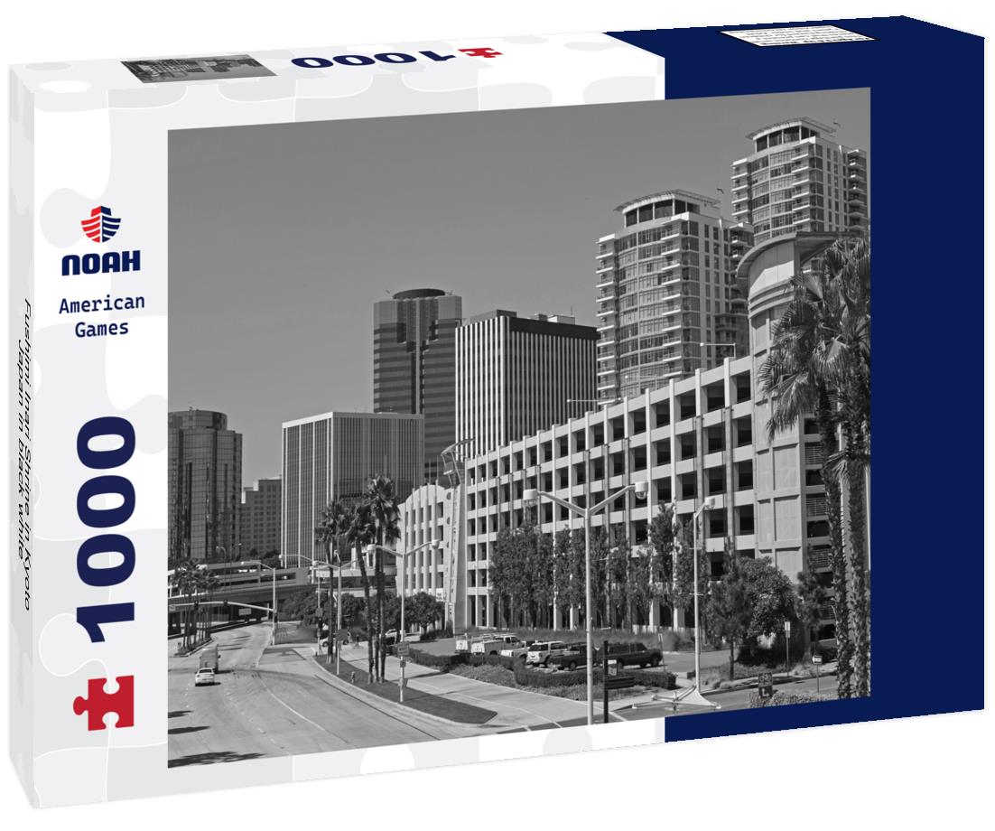 Noah Jigsaw Puzzle Fushimi Inari Shrine in Kyoto, Japan in black white 1000 pieces