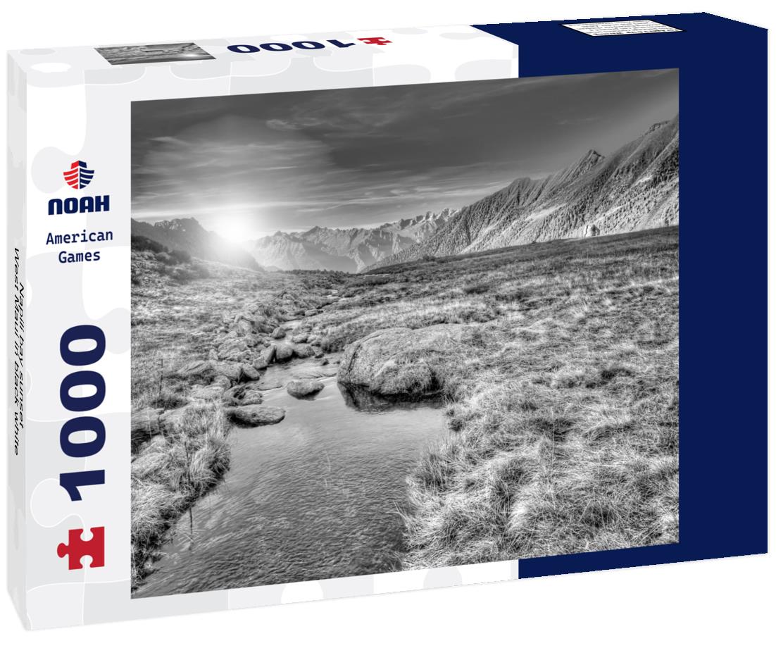 Noah Jigsaw Puzzle Napili bay sunset, West Maui in black white 1000 pieces