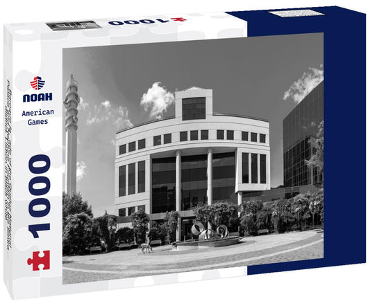 Noah Jigsaw Puzzle Baroque façade of the Queluz National Palace and Neptune Fountain in the Sintra district, Lisbon in black white 1000 pieces