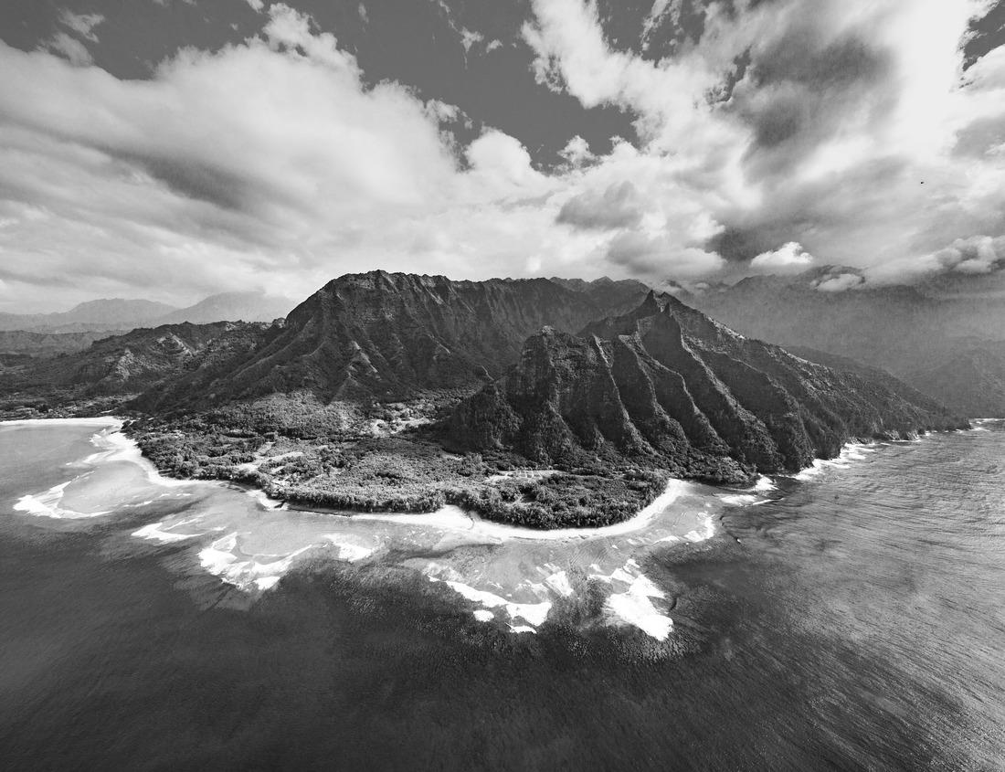 Noah Jigsaw Puzzle Biloxi, Mississippi USA at Biloxi Lighthouse in black white 1000 pieces