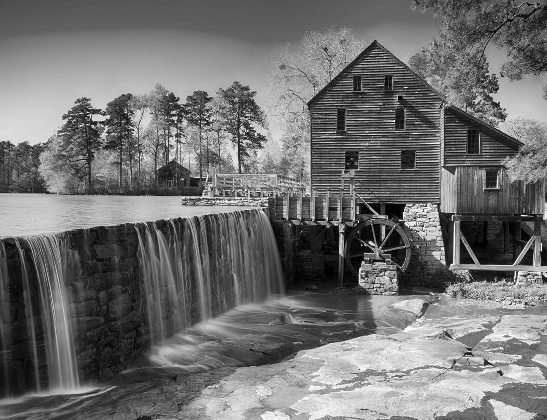 Noah Jigsaw Puzzle Downtown Dallas, Texas, USA cityscape at dusk in black white 1000 pieces