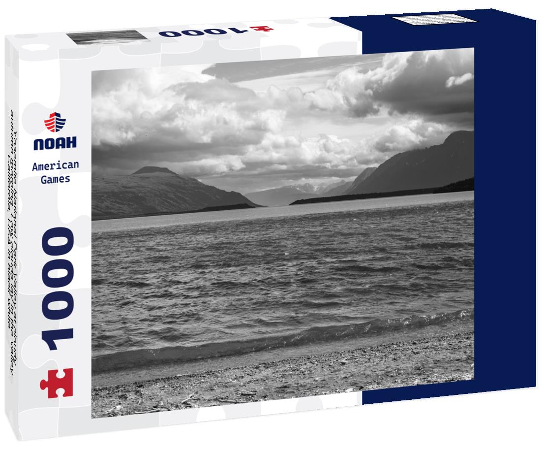 Noah Jigsaw Puzzle Yosemite National Park Valley at cloudy autumn morning. Low clouds lay in the valley. California, USA in black white 1000 pieces